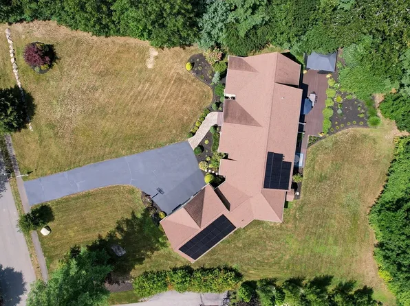 53 Erikson Ln, Pembroke, MA 02359