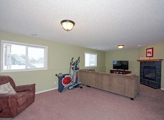 5th image of 14580 Blackberry Way