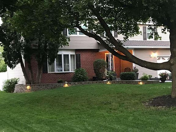 5th image of 7 Danbury Ct
