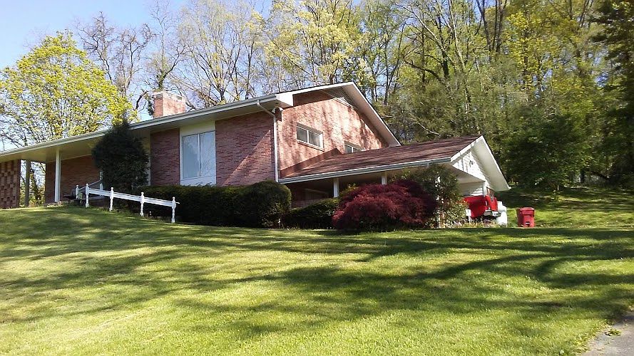 1st image of 1404 W Lakeview Dr