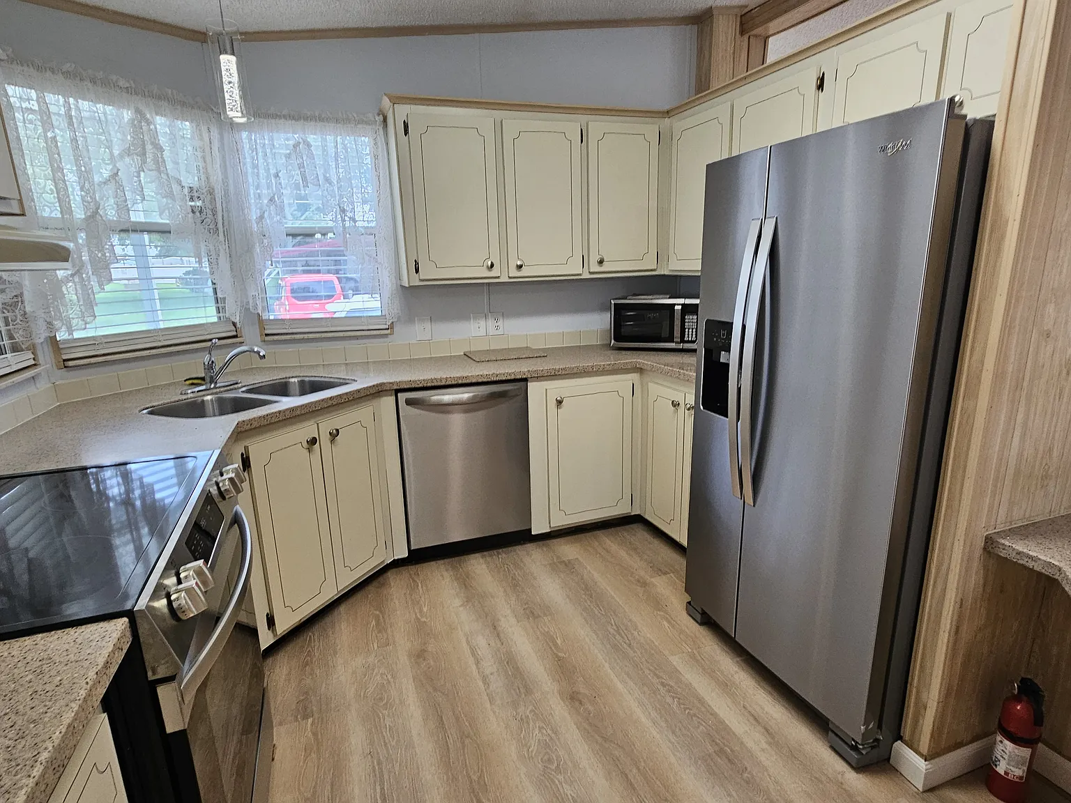 2 bed, 1208 sqft, $1,750 — Photo 4