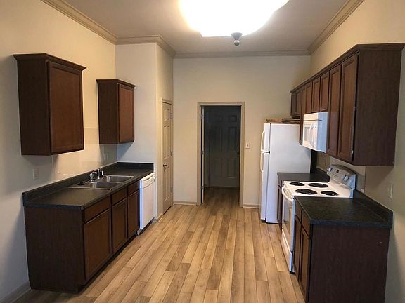 4th image of 205 Lodge Dr #A