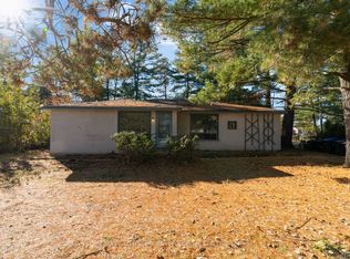 24 Lee Ave, Angus - Borden Cfb-bfc, ON L3W0L2