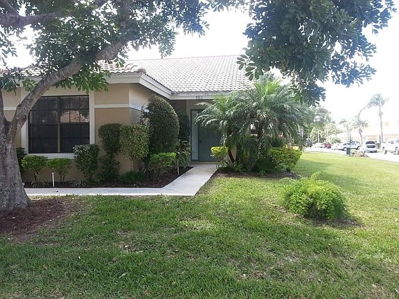 4th image of 9811 61st Way S