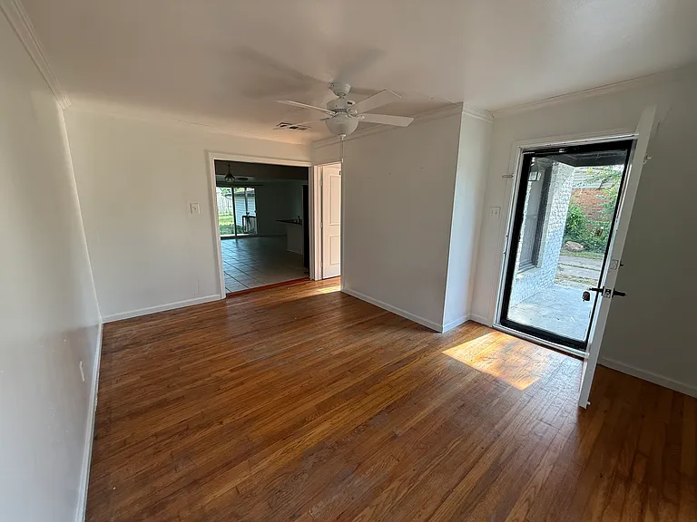 438 Pittman St — Photo 4