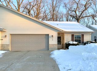 636 Riverview Ct, Jefferson, WI 53549