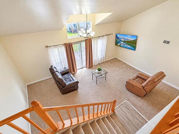 5th image of 41 Maple Wing Drive