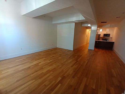 2nd image of 41 Kosciuszko St #501