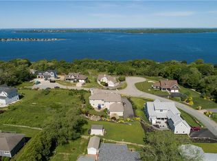 10 Starlit Rd, Tiverton, RI 02878