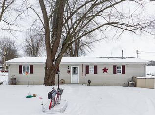 8668 S Valentine Rd, Claypool, IN 46510