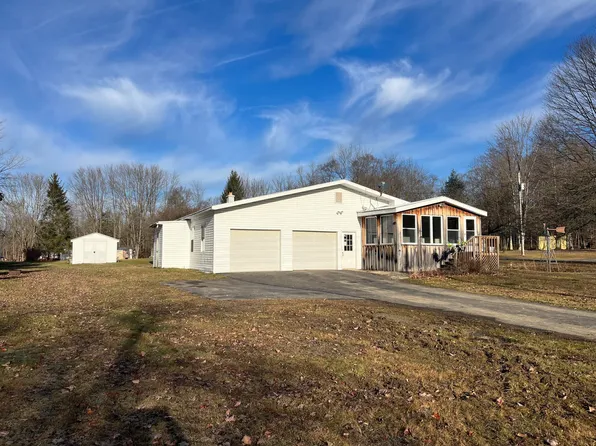 363 Beechtree Rd, Falls Creek, PA 15840