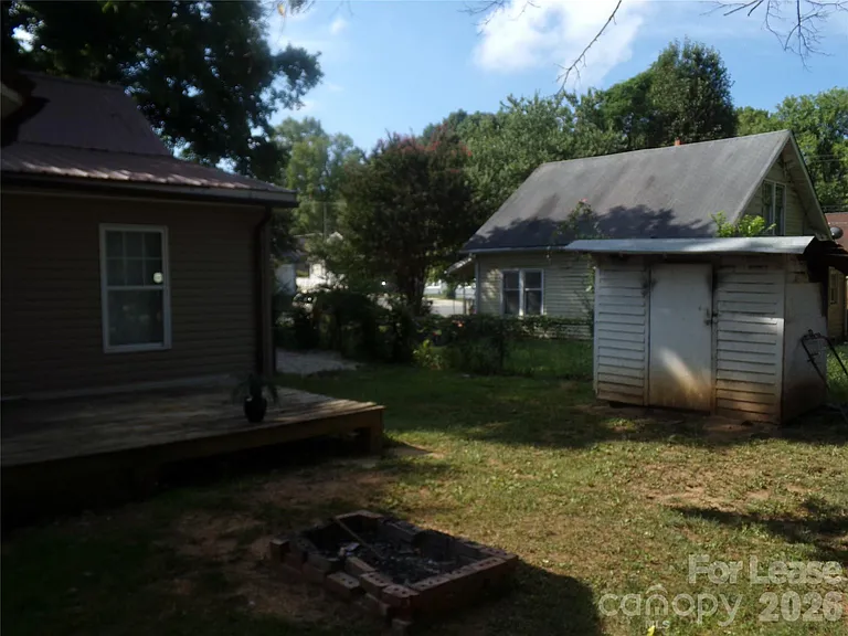 729 Spruce St — Photo 24