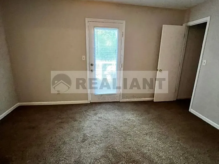 247 Centennial Dr #2-C — Photo 8