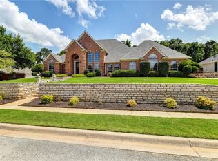 1914 Maplewood Dr, Weatherford, TX 76087
