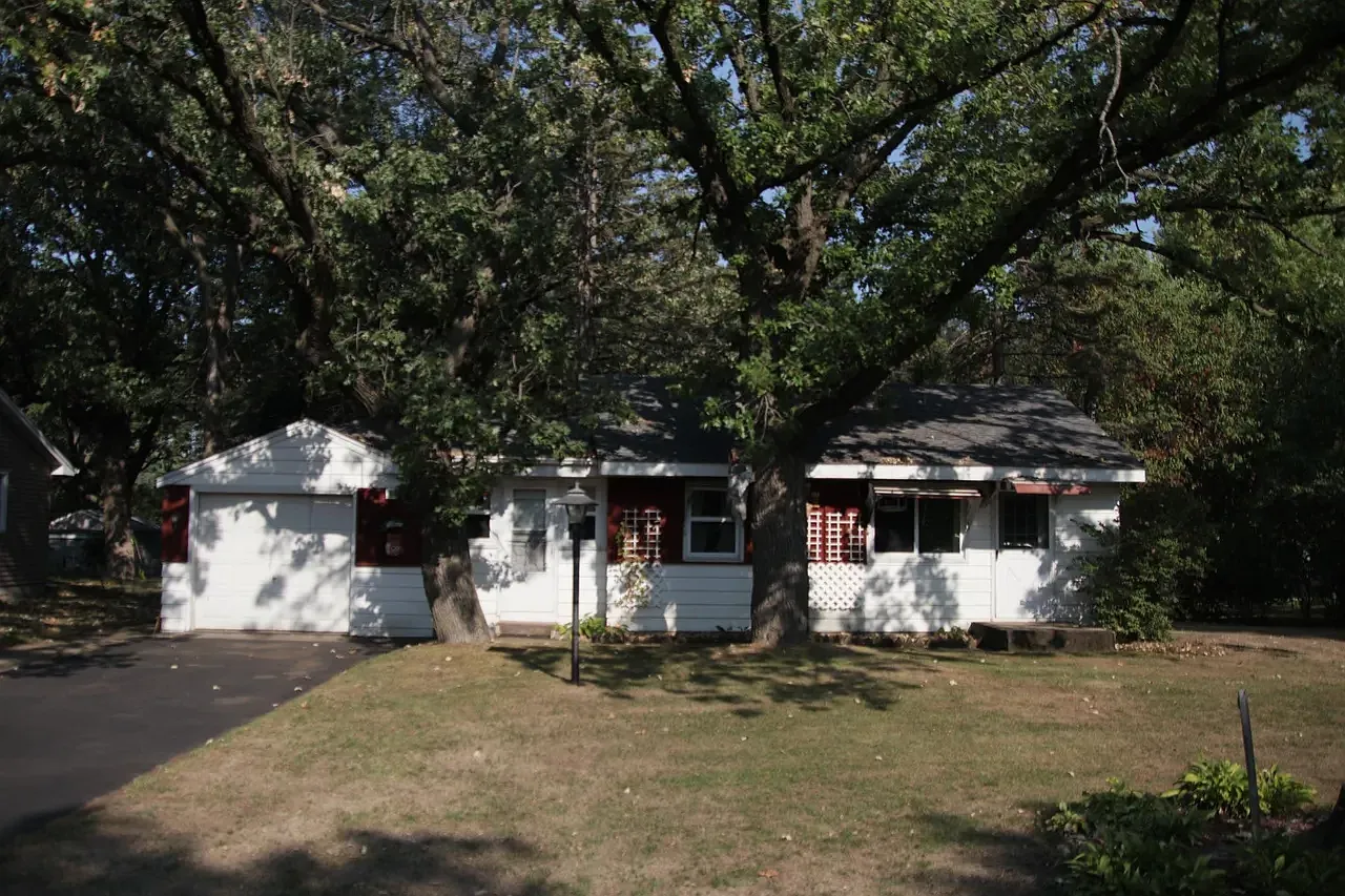2 bed, 812 sqft, $1,850 — Photo 1