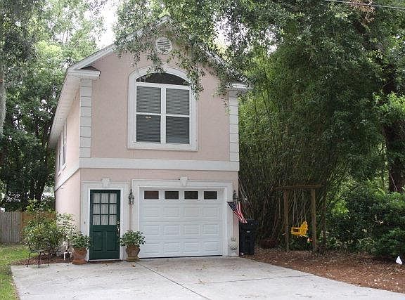 2nd image of 520 Palmetto St