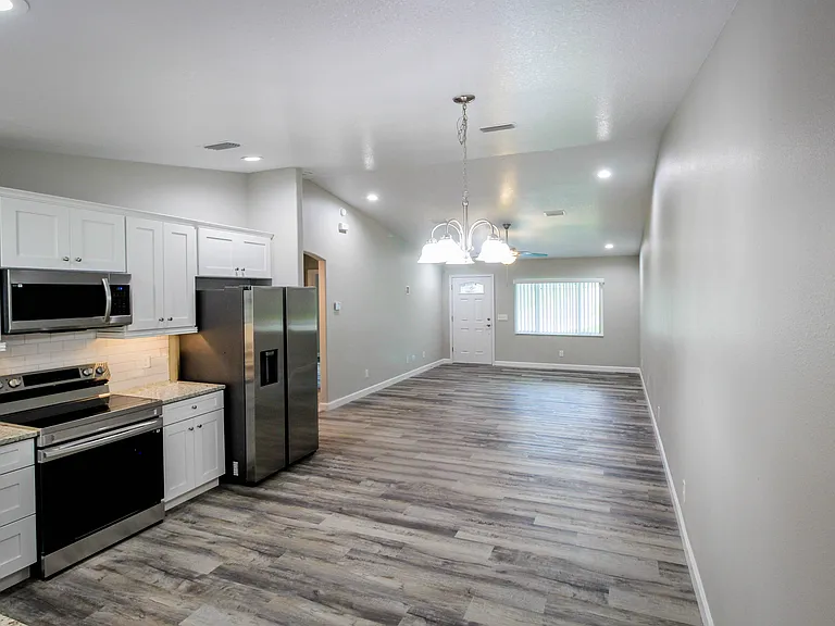 9184 N Peachtree Way — Photo 6