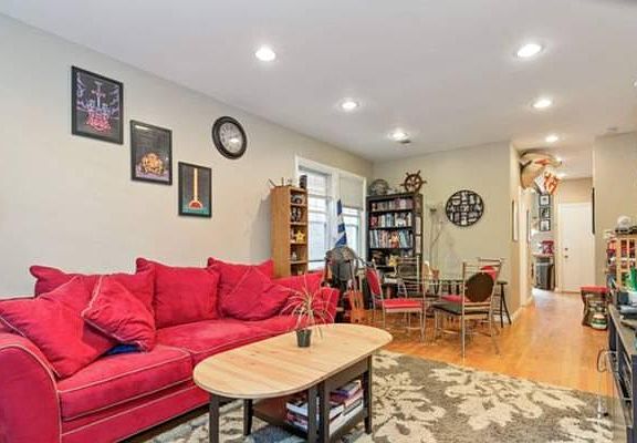 2nd image of 2141 W Belle Plaine Ave #1