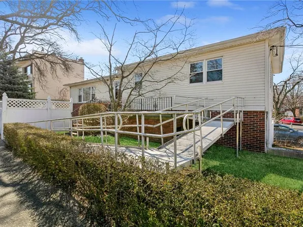 3224 Spencer Drive, Bronx, NY 10465