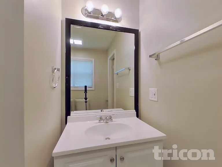 2280 Lexington Way NW — Photo 8