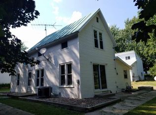 911 Rush Lake Loop Rd, Ripon, WI 54971