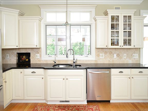Main floor kitchen