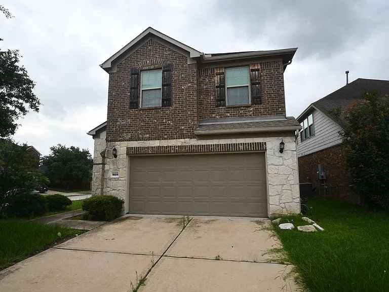 16614 Spirit Lake Ct — Photo 1