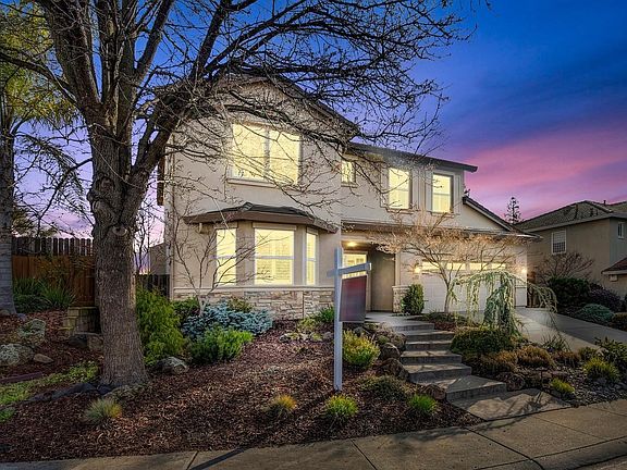 2nd image of 3088 Grasmere Cir