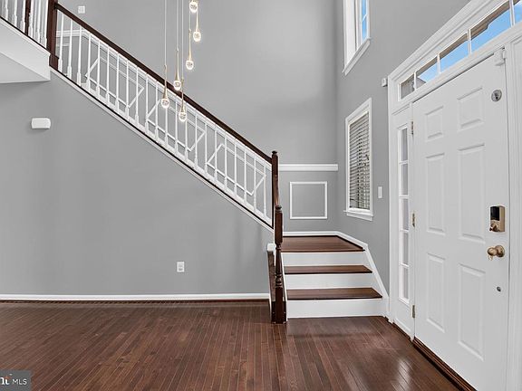 5th image of 8269 Carinoso Way