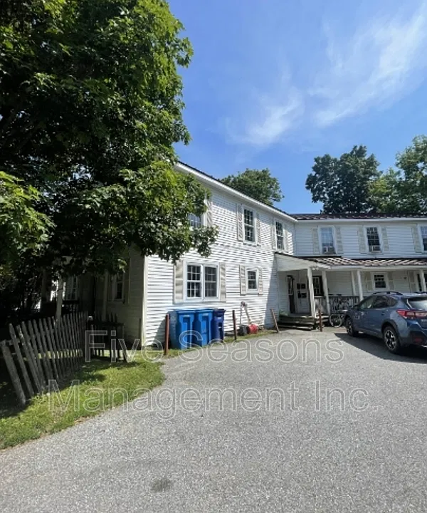 85 Manhattan Dr #3