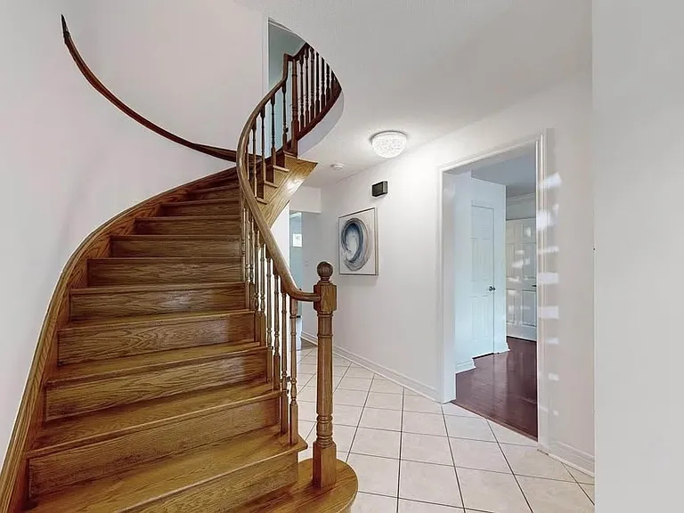 172 Lawson Rd — Photo 3