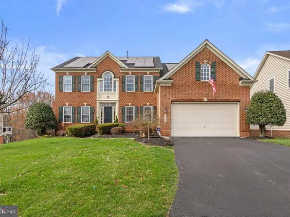 4104 Brushfield Dr, Frederick, MD 21704