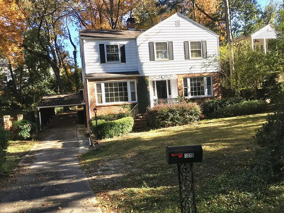 1210 Peachtree Rd