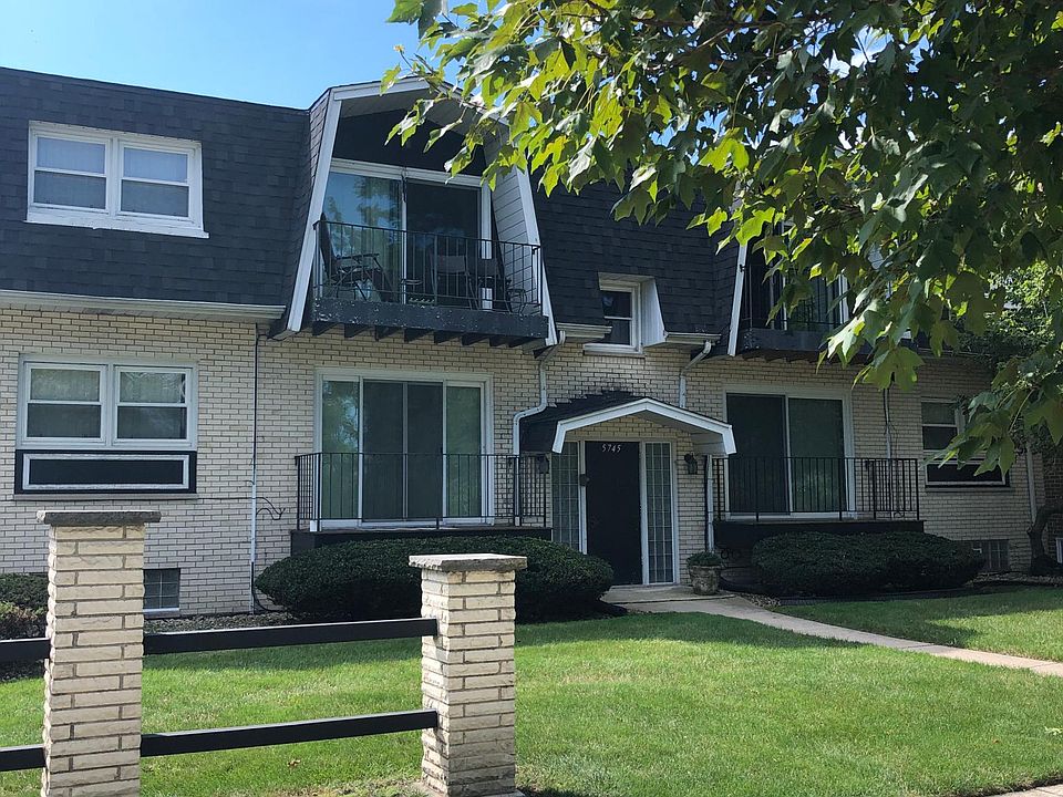 1st image of 5745 W 103rd St