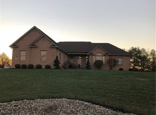 7551 Twin Oaks Dr, Middletown, OH 45042