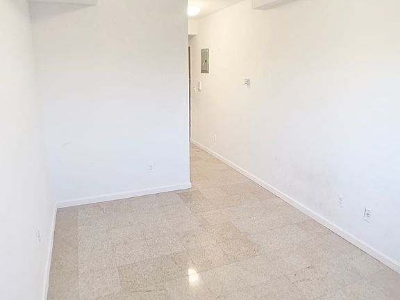 4th image of 25-24 Broadway #4FF