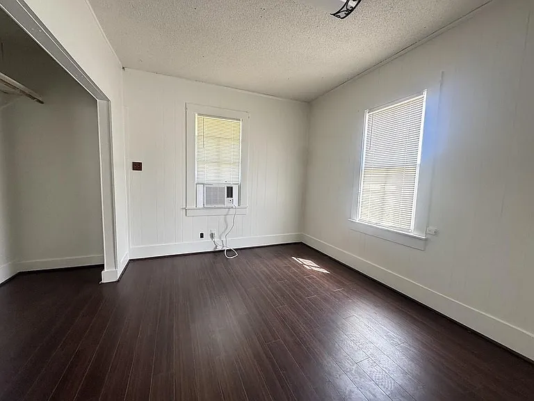 3405 Highway 290 W — Photo 1
