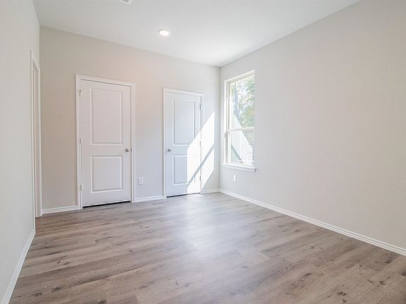 5th image of 11629 Vistawood St