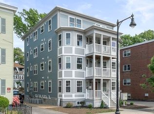 650-652 Hyde Park Ave #2L, Boston, MA 02131