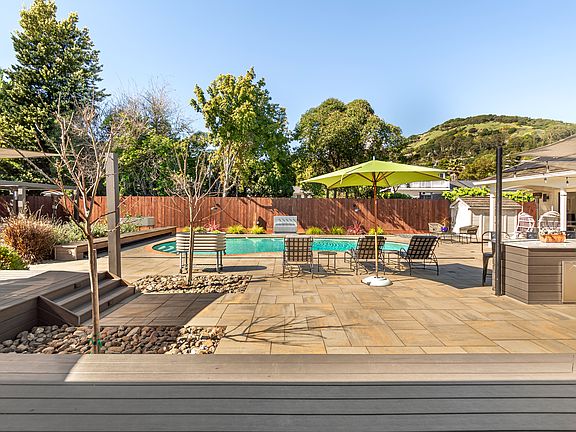 4th image of 313 Point San Pedro Rd