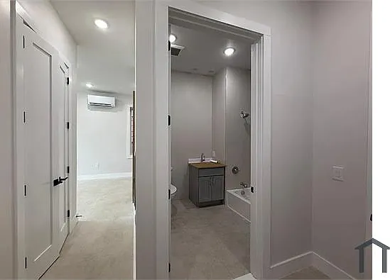 1 bed, $2,100 — Photo 2