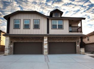 143 Lakeview Ct, Kyle, TX 78640