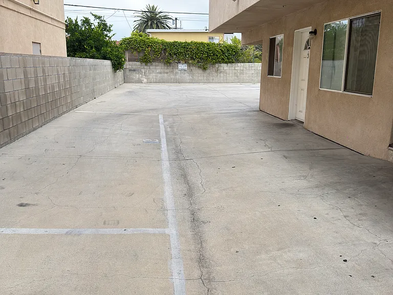 6842 Agnes Ave #6 — Photo 13