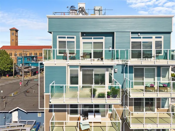 4409 California Avenue SW #503, Seattle, WA 98116