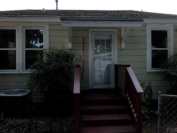 5th image of 1419 E Cervantes St