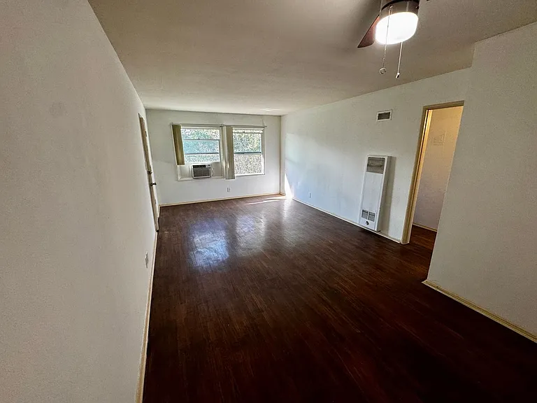 Charming 1 & 2 Bedrooms on the Chandler Bike Path — Photo 20