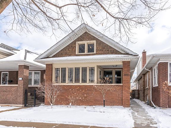 2nd image of 806 Hayes Ave