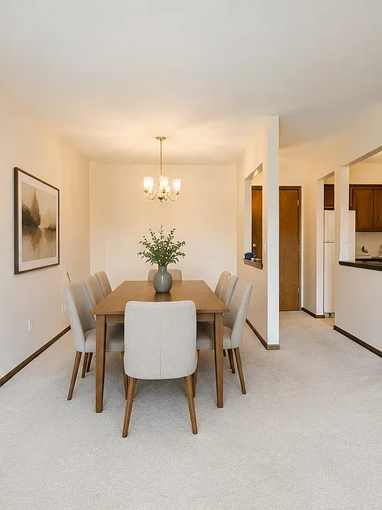 2 bed, 1336 sqft, $2,150 — Photo 4