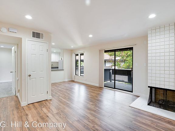 4th image of 1960 Desert Cir #4