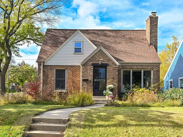 2877 South 46th STREET, Milwaukee, WI 53219